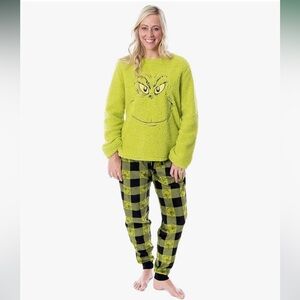 Dr. Seuss The Grinch Who Stole Christmas Pajama Sets Size‎ Small